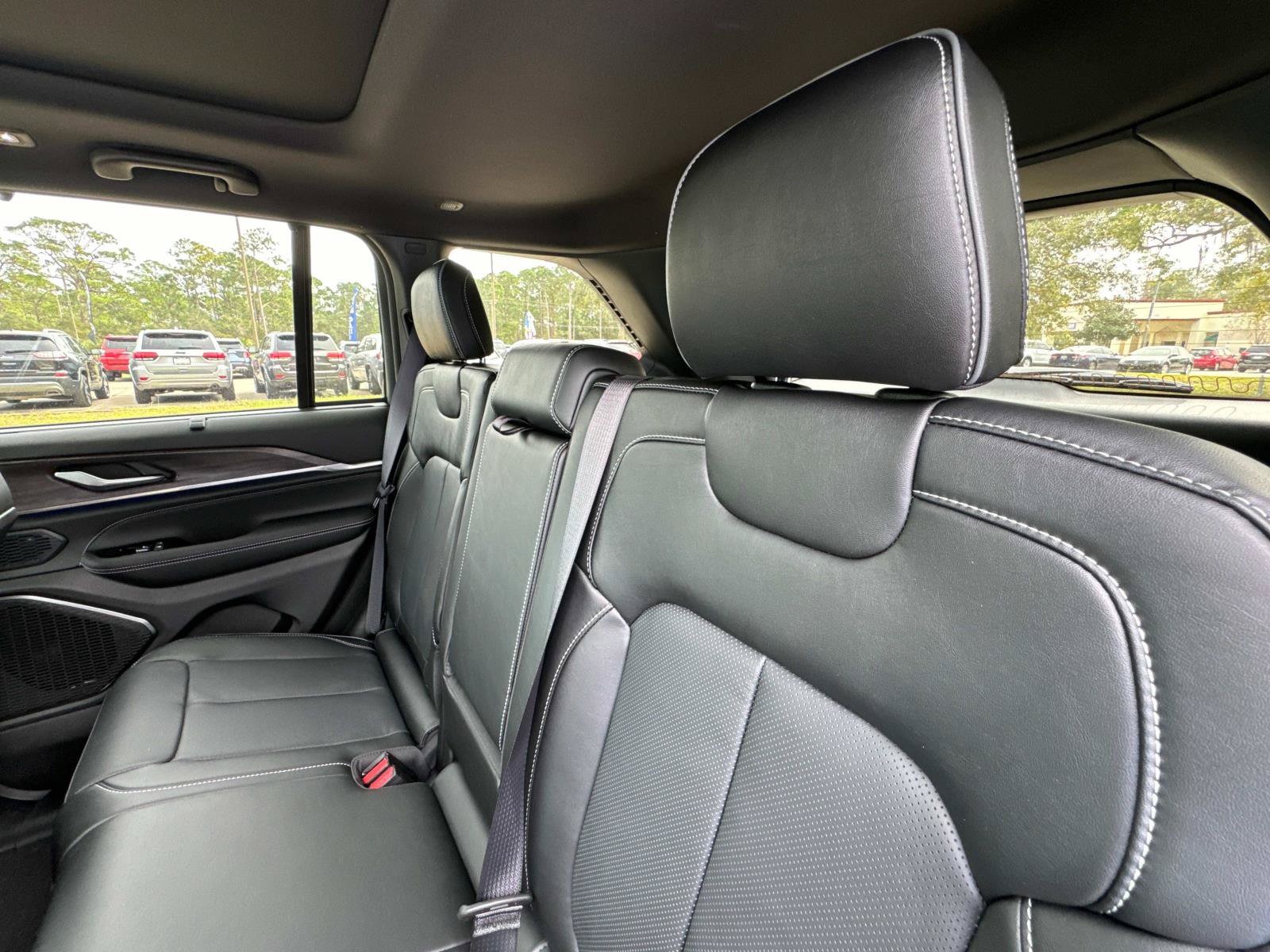 New 2024 Jeep Grand Cherokee Overland RWD image 12
