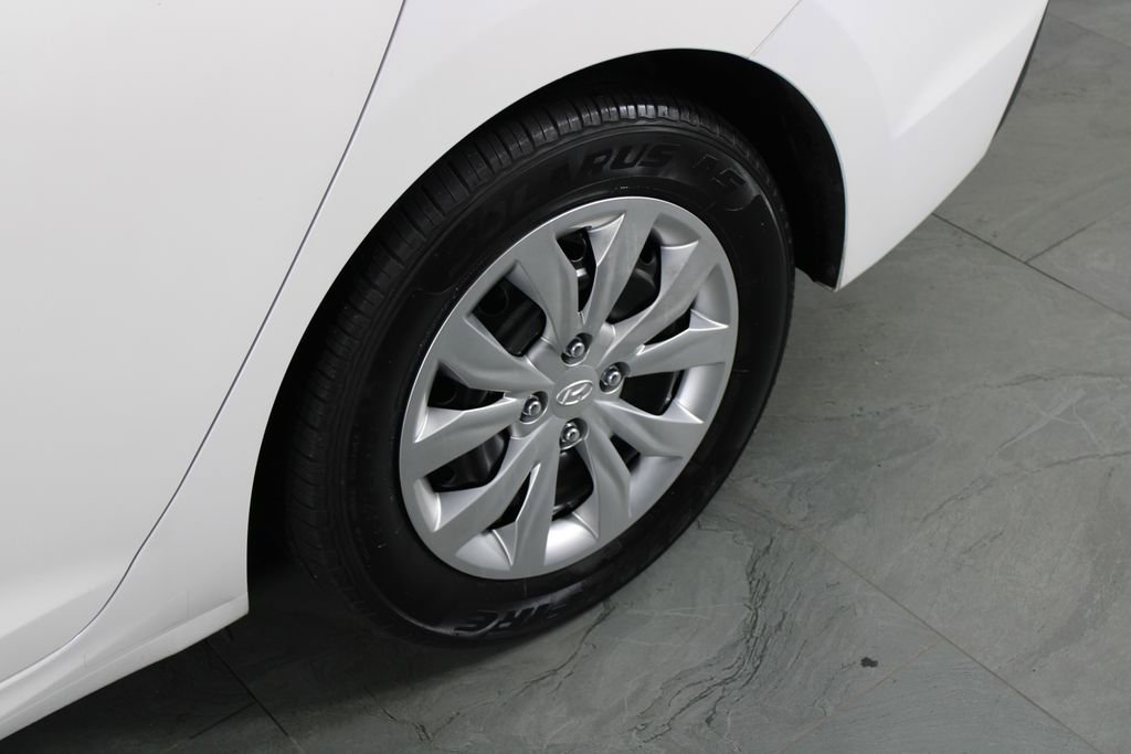 Used 2018 Hyundai Accent SE image 10