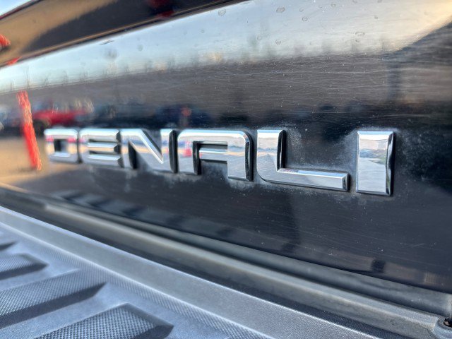 Used 2014 GMC Sierra 1500 Denali w/ Suspension Package, Off-Road image 31