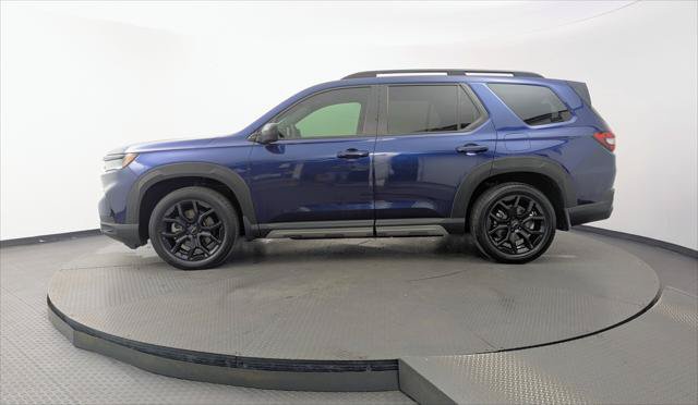 Used 2025 Honda Pilot Sport image 3