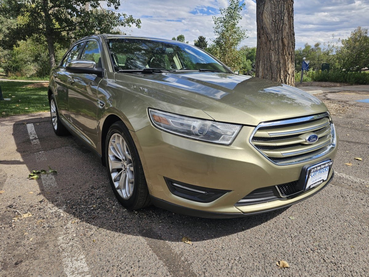 Used 2013 Ford Taurus Limited FWD image 7