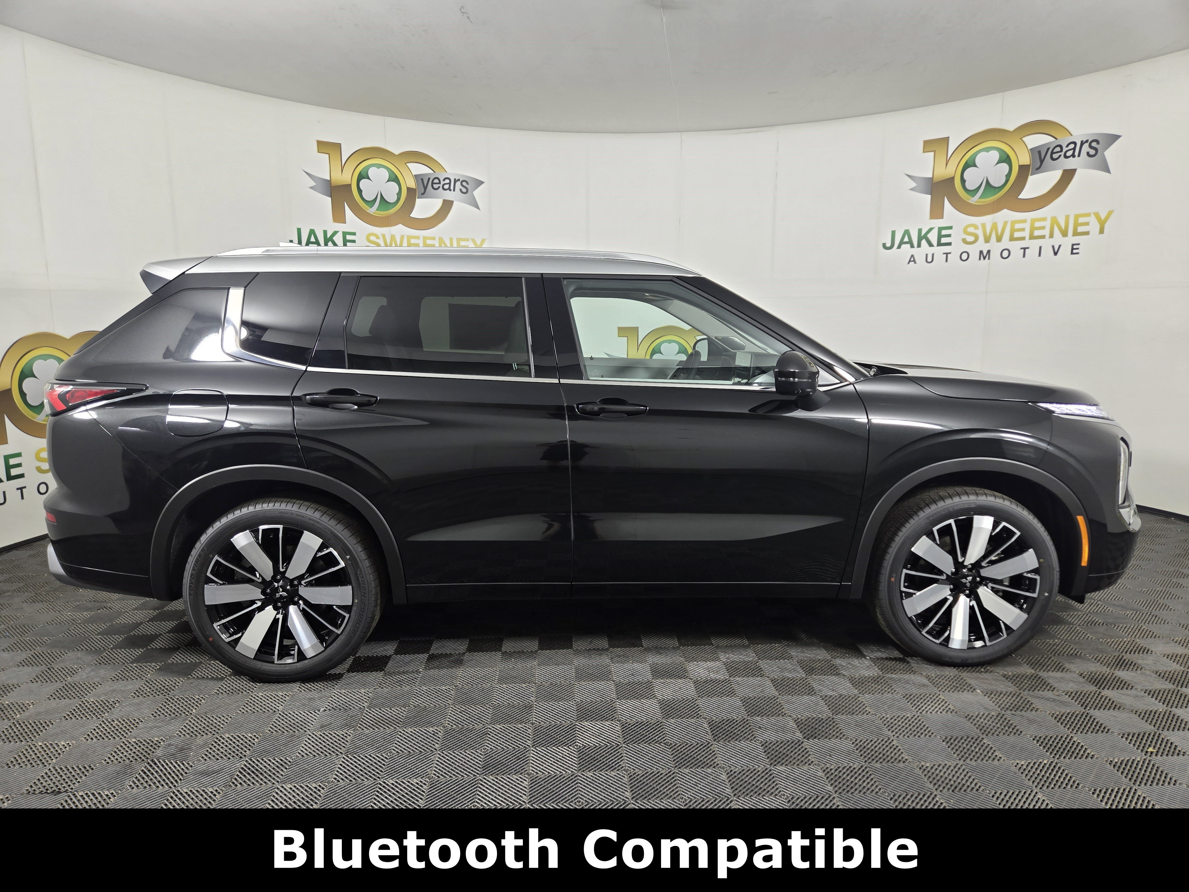 New 2025 Mitsubishi Outlander AWD image 8