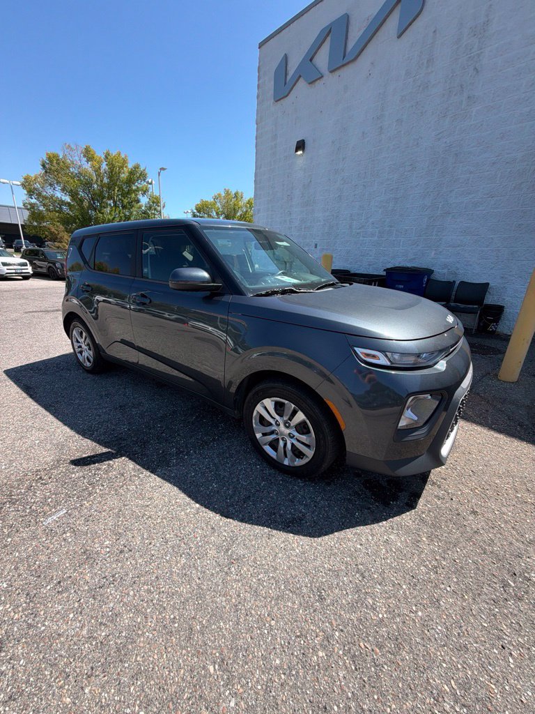 Used 2022 Kia Soul LX FWD image 4