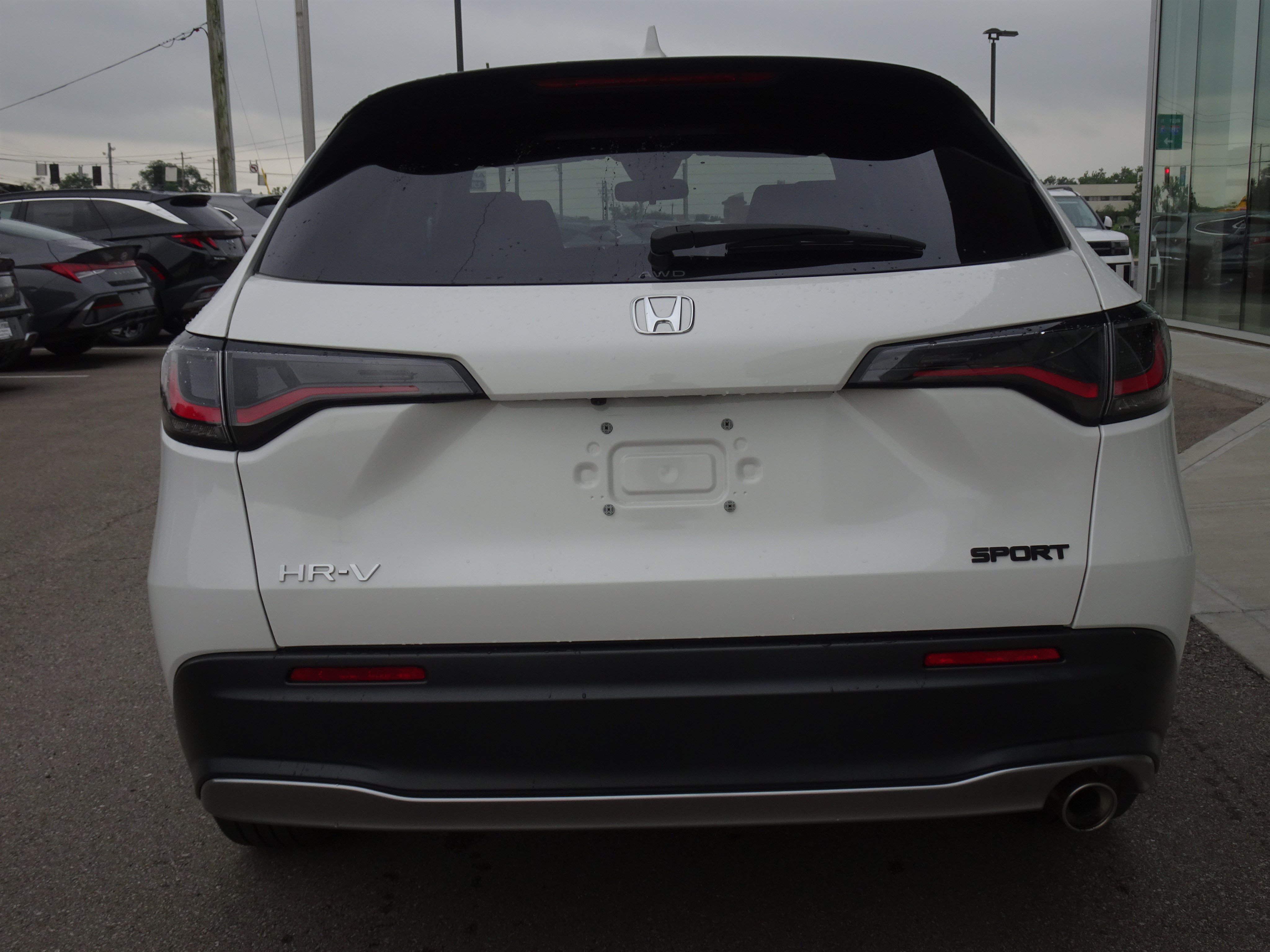 Used 2024 Honda HR-V Sport image 4
