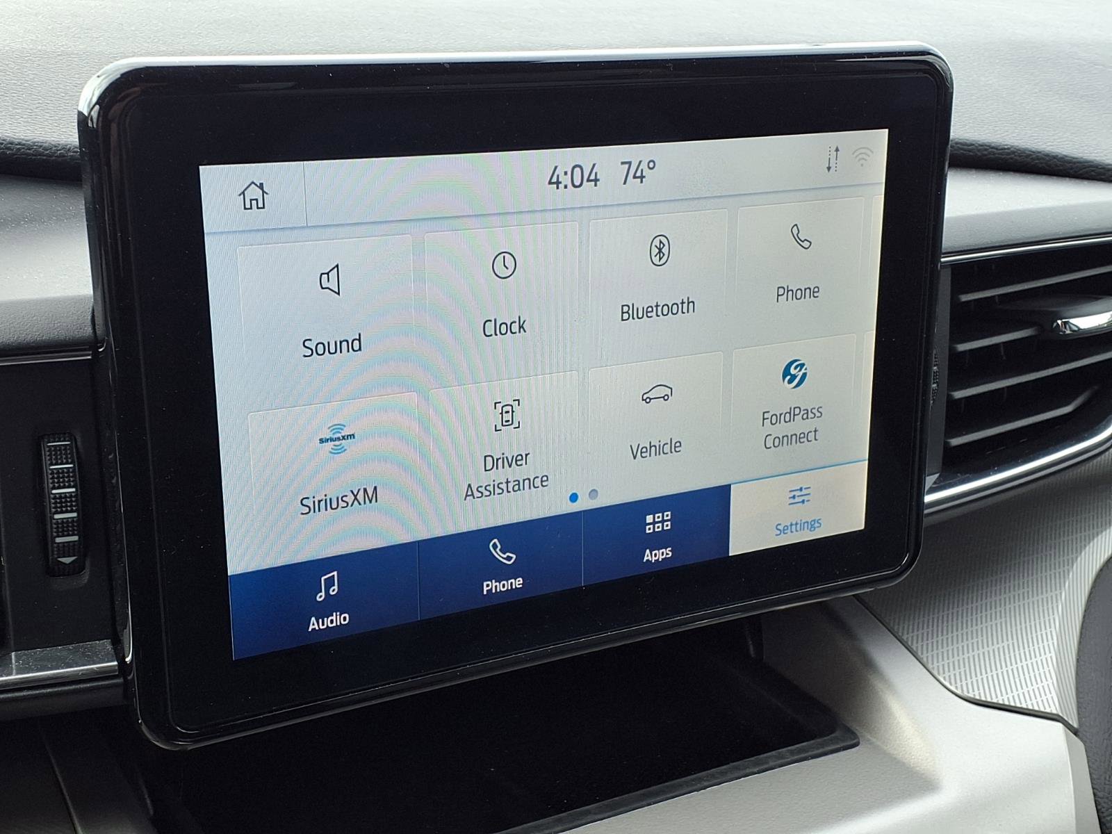 Used 2021 Ford Explorer XLT w/ Equipment Group 202A AWD/4WD image 8