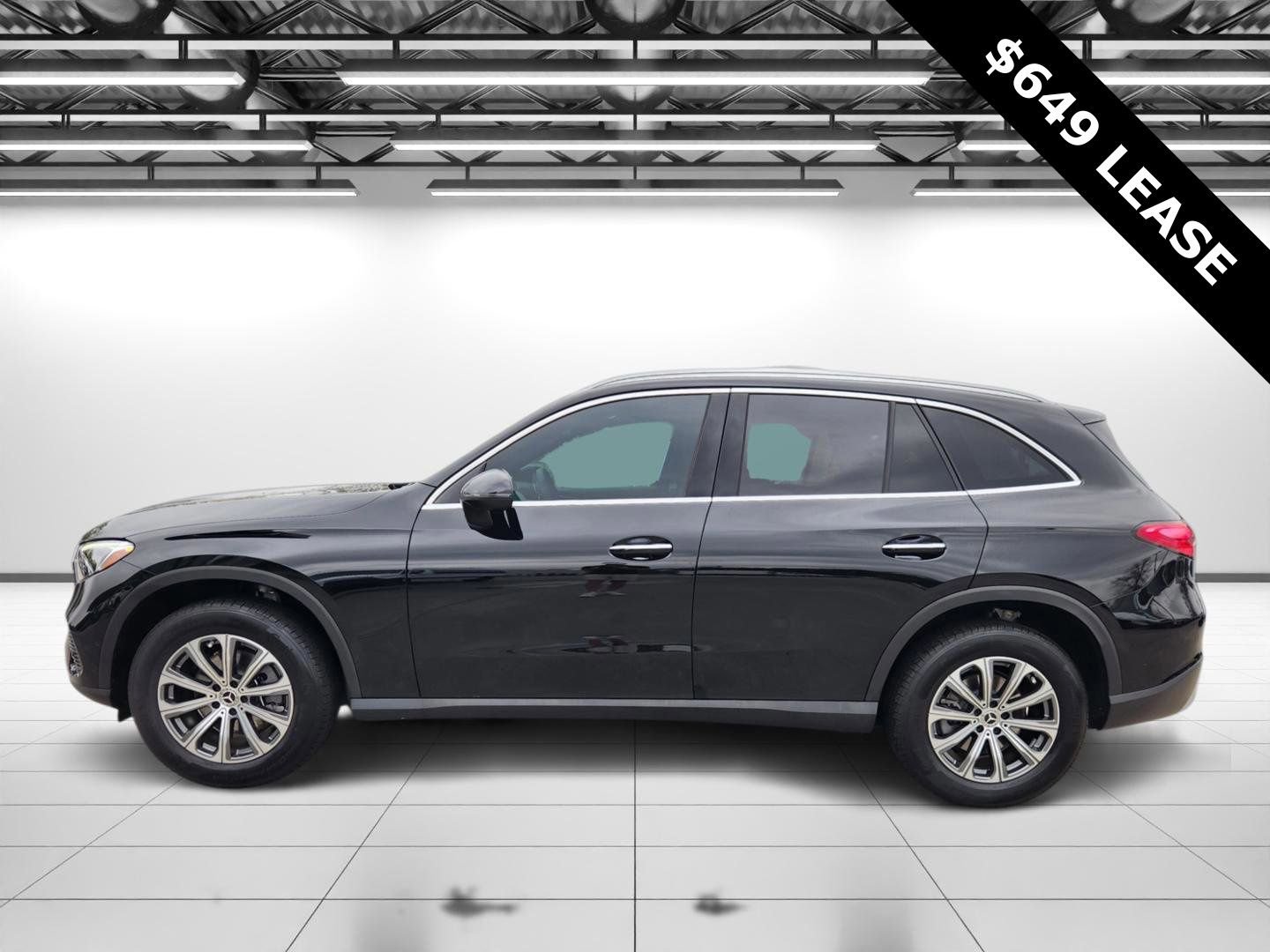 Certified 2025 Mercedes-Benz GLC 300 4MATIC image 6