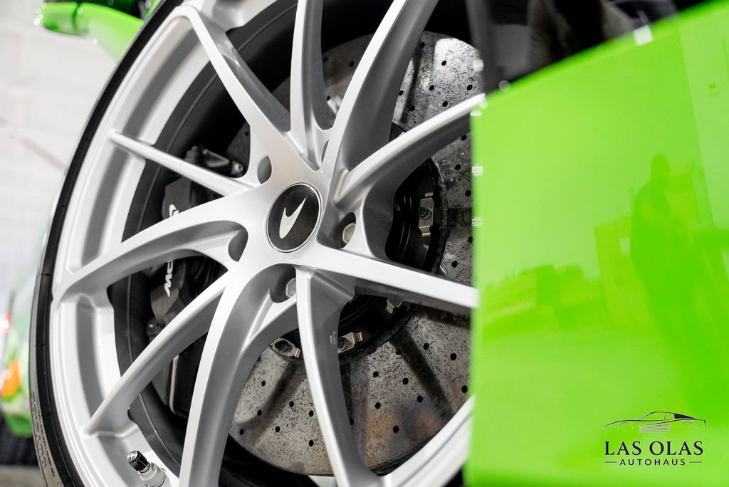 Used 2026 McLaren 750S Spider RWD image 12