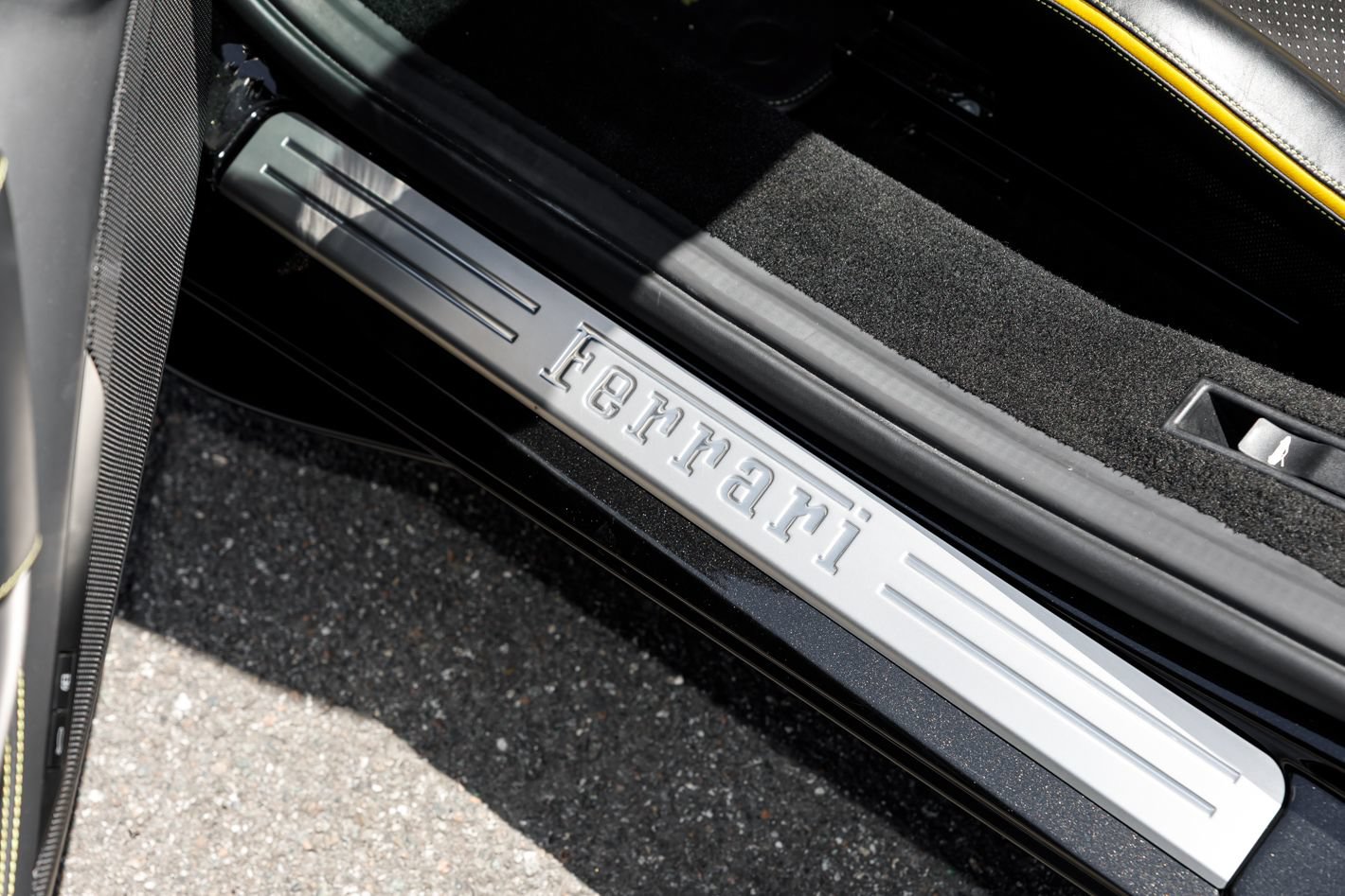 Used 2022 Ferrari F8 Tributo RWD image 46