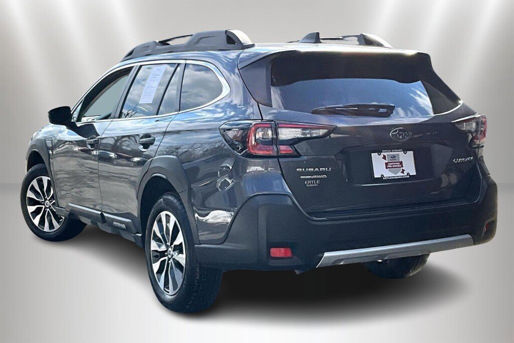 Certified 2025 Subaru Outback Limited image 4
