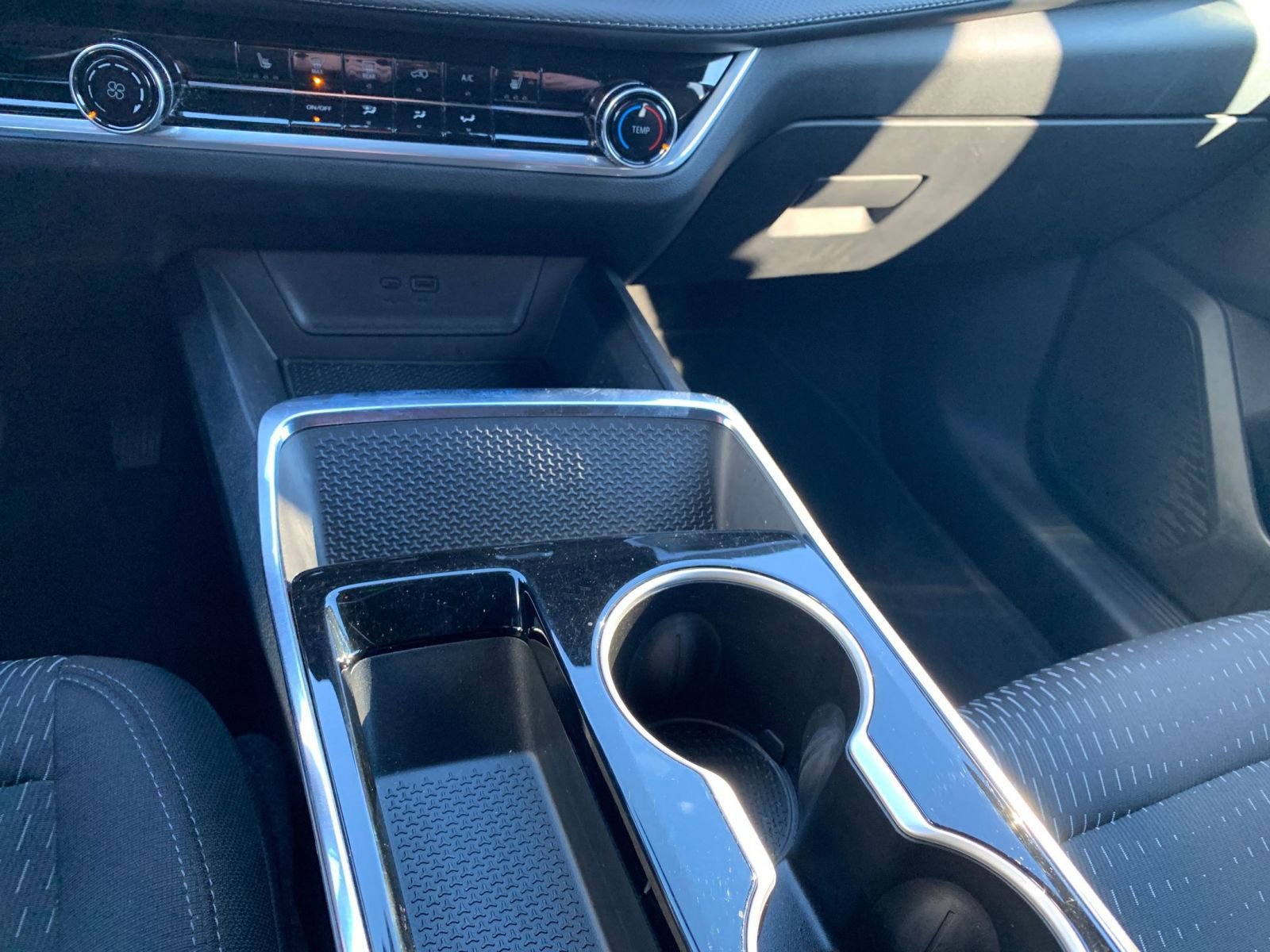 Used 2025 Chevrolet Equinox LT image 40