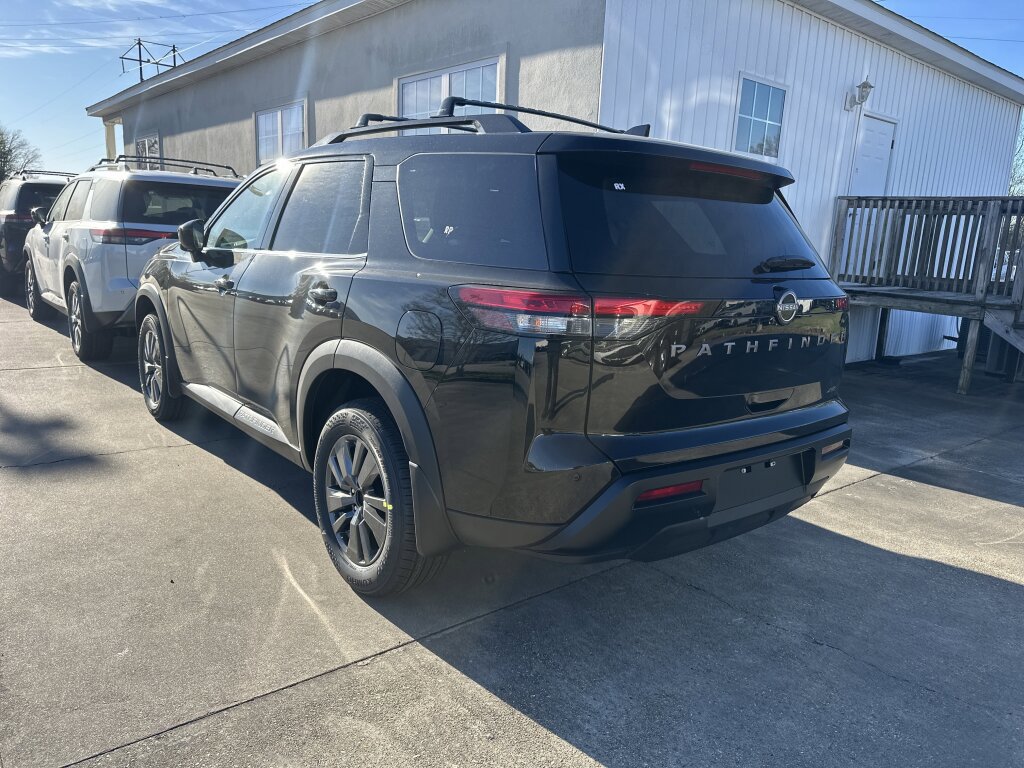 New 2026 Nissan Pathfinder SV image 2