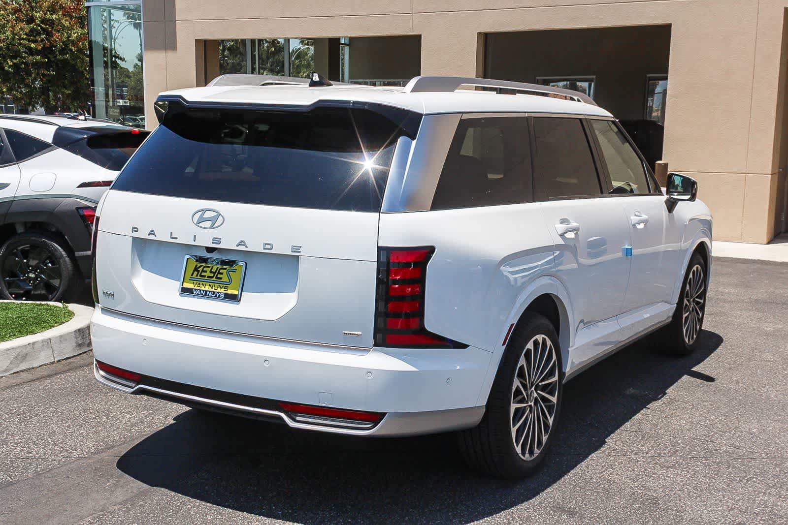 New 2026 Hyundai Palisade Calligraphy AWD/4WD image 4