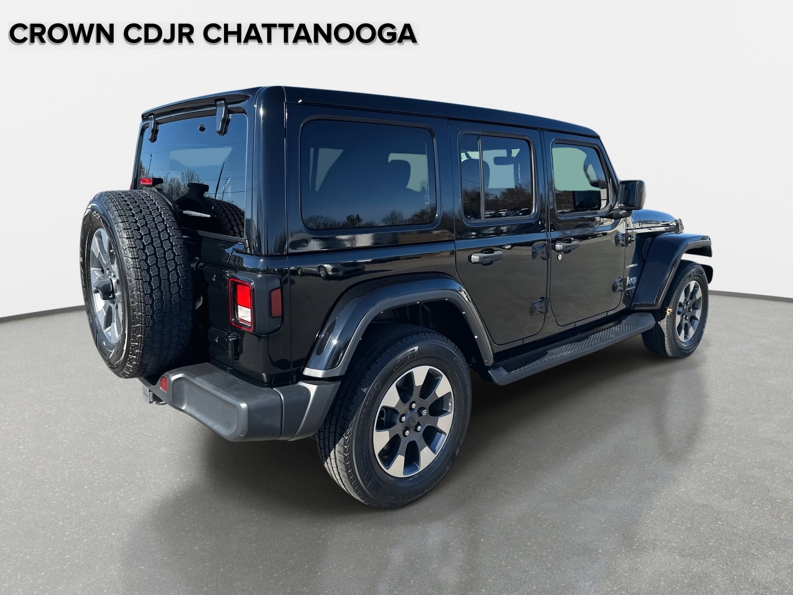Used 2023 Jeep Wrangler Sahara w/ Cold Weather Group image 5