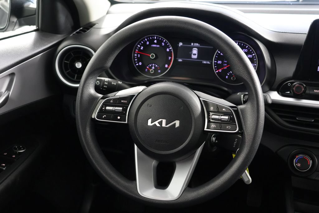 Used 2023 Kia Forte LXS FWD image 10