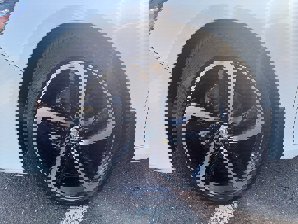 Used 2022 Honda Accord Touring image 2