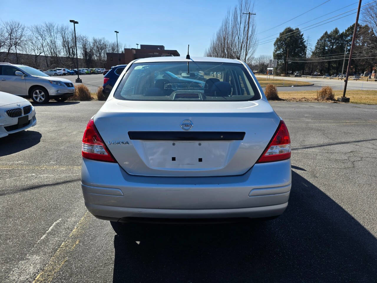 Used 2009 Nissan Versa Sedan image 4