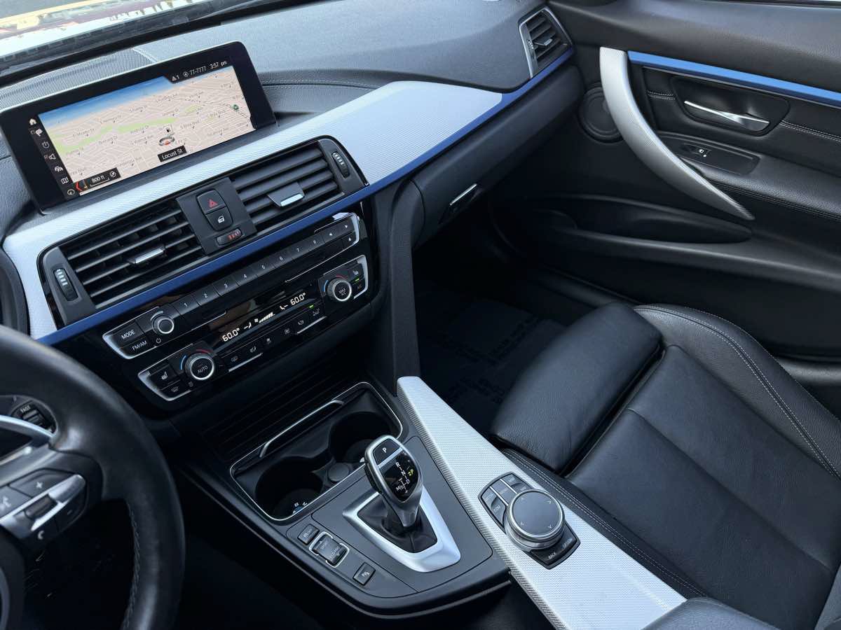 Used 2018 BMW 340i Sedan w/ Premium Package RWD image 16