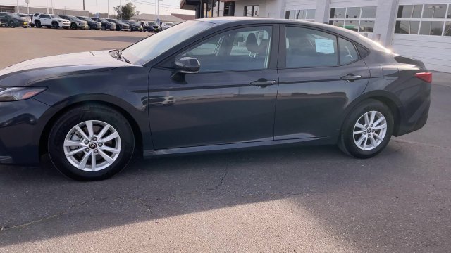 Used 2026 Toyota Camry LE FWD image 6