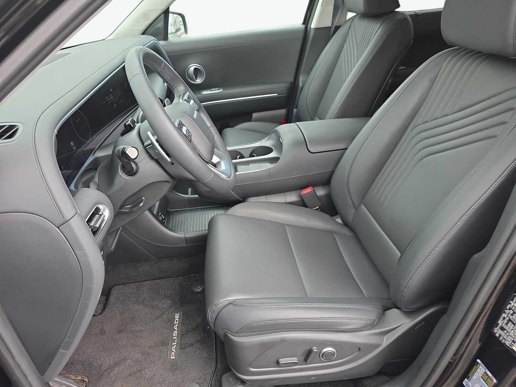 Certified 2026 Hyundai Palisade SEL FWD image 11