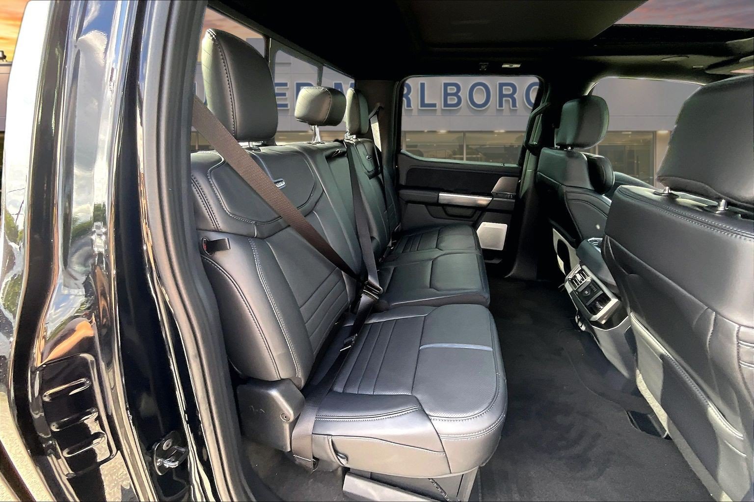 New 2026 Ford F350 Platinum w/ Tremor Off-Road Package AWD/4WD image 9