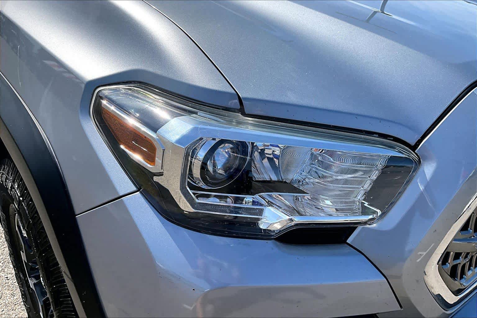 Used 2017 Toyota Tacoma TRD Off-Road RWD image 27