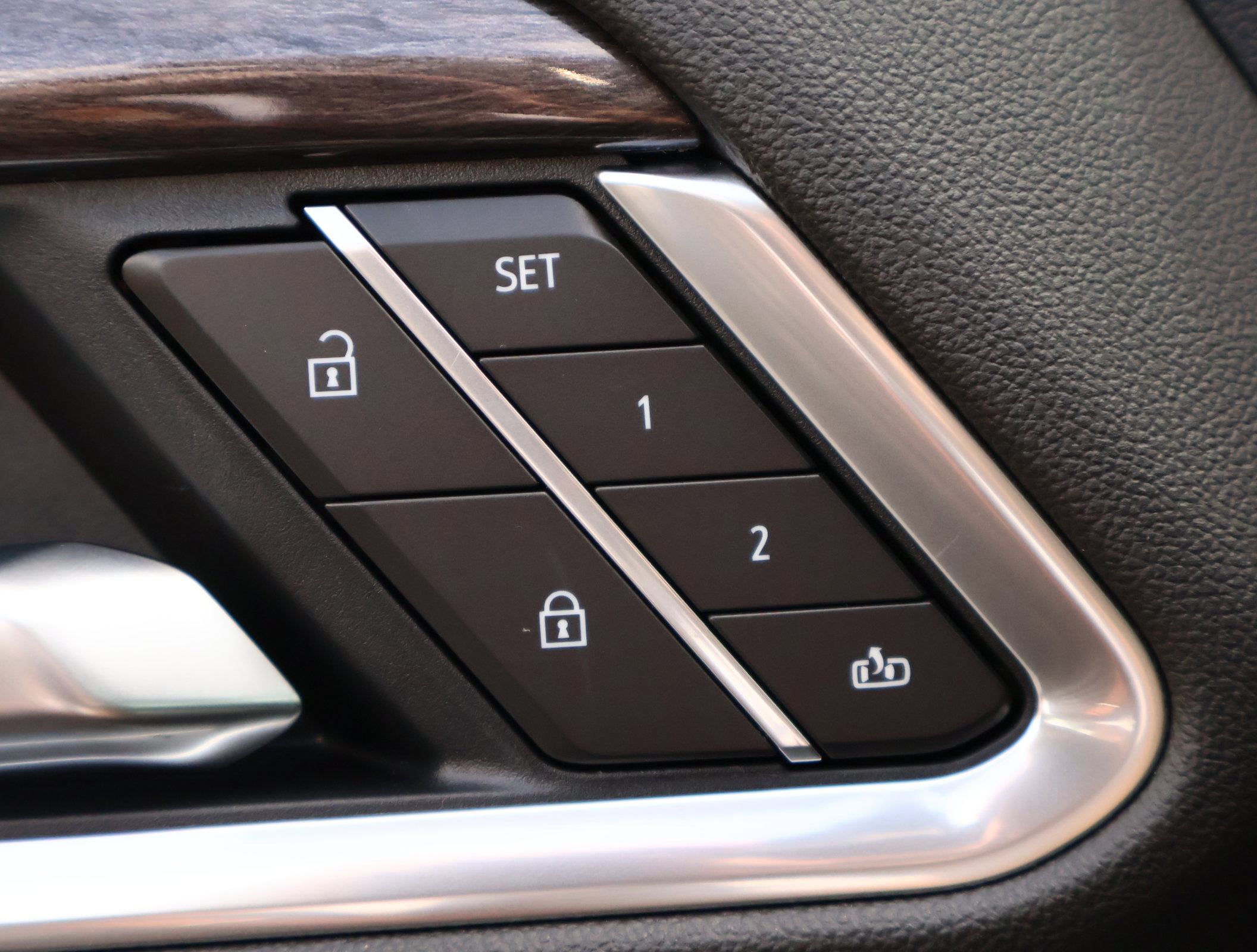 New 2026 Chevrolet Silverado 2500 LTZ w/ LTZ Convenience Package AWD/4WD image 8