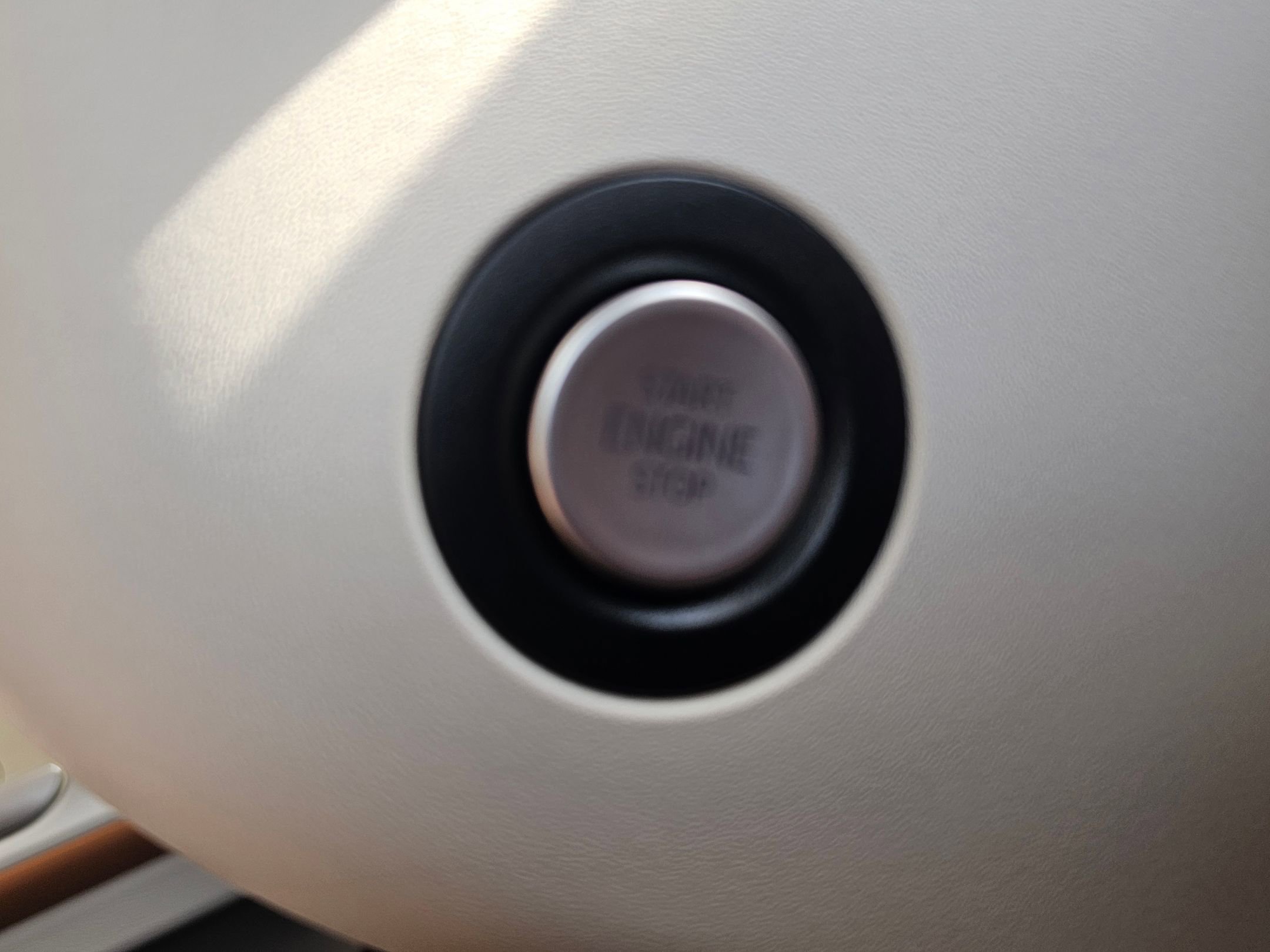 New 2025 Volkswagen ID. Buzz 1st Edition AWD/4WD image 17