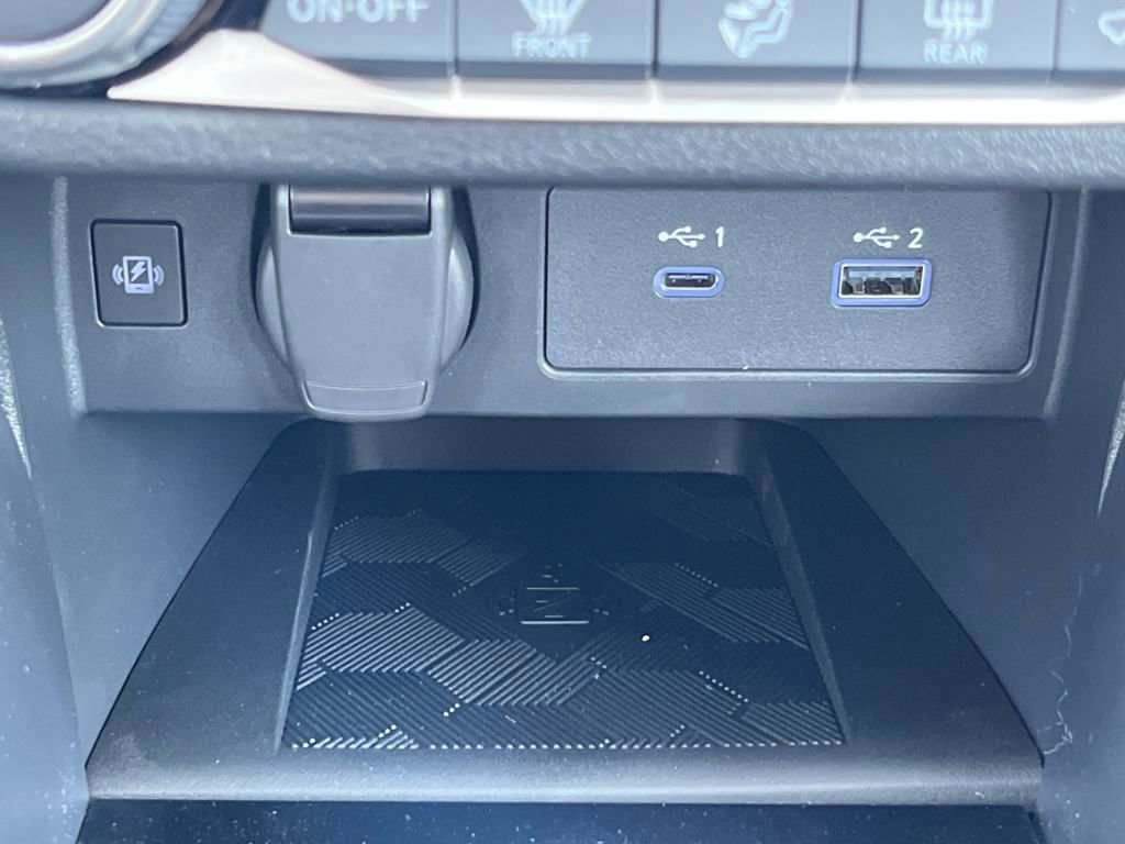 New 2025 Nissan Versa SR w/ Trunk Package image 26