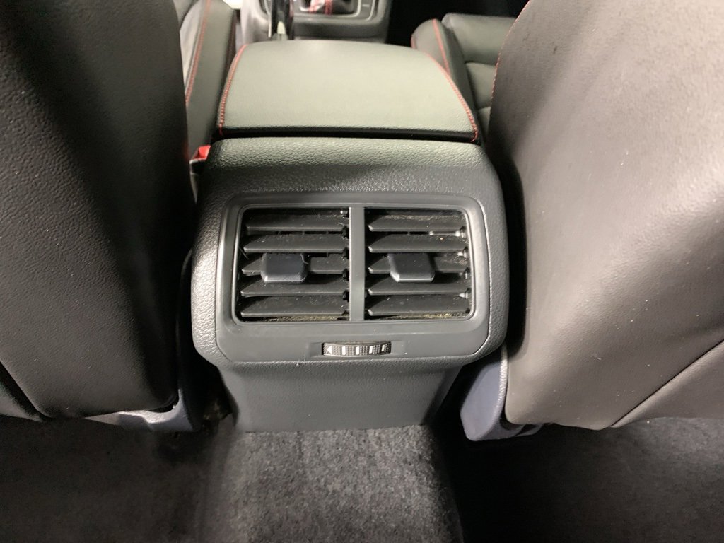 Used 2020 Volkswagen GTI SE image 32