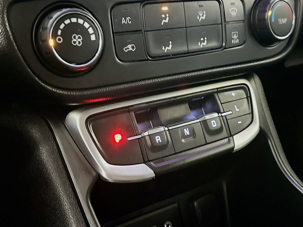 Used 2022 GMC Terrain SLE AWD/4WD image 24