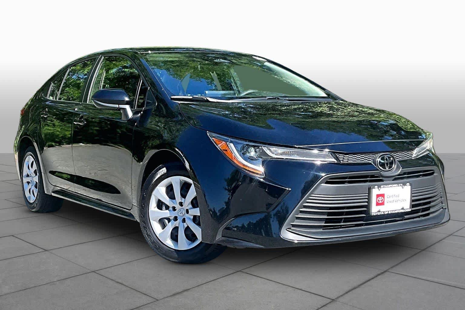 Used 2024 Toyota Corolla LE FWD image 4