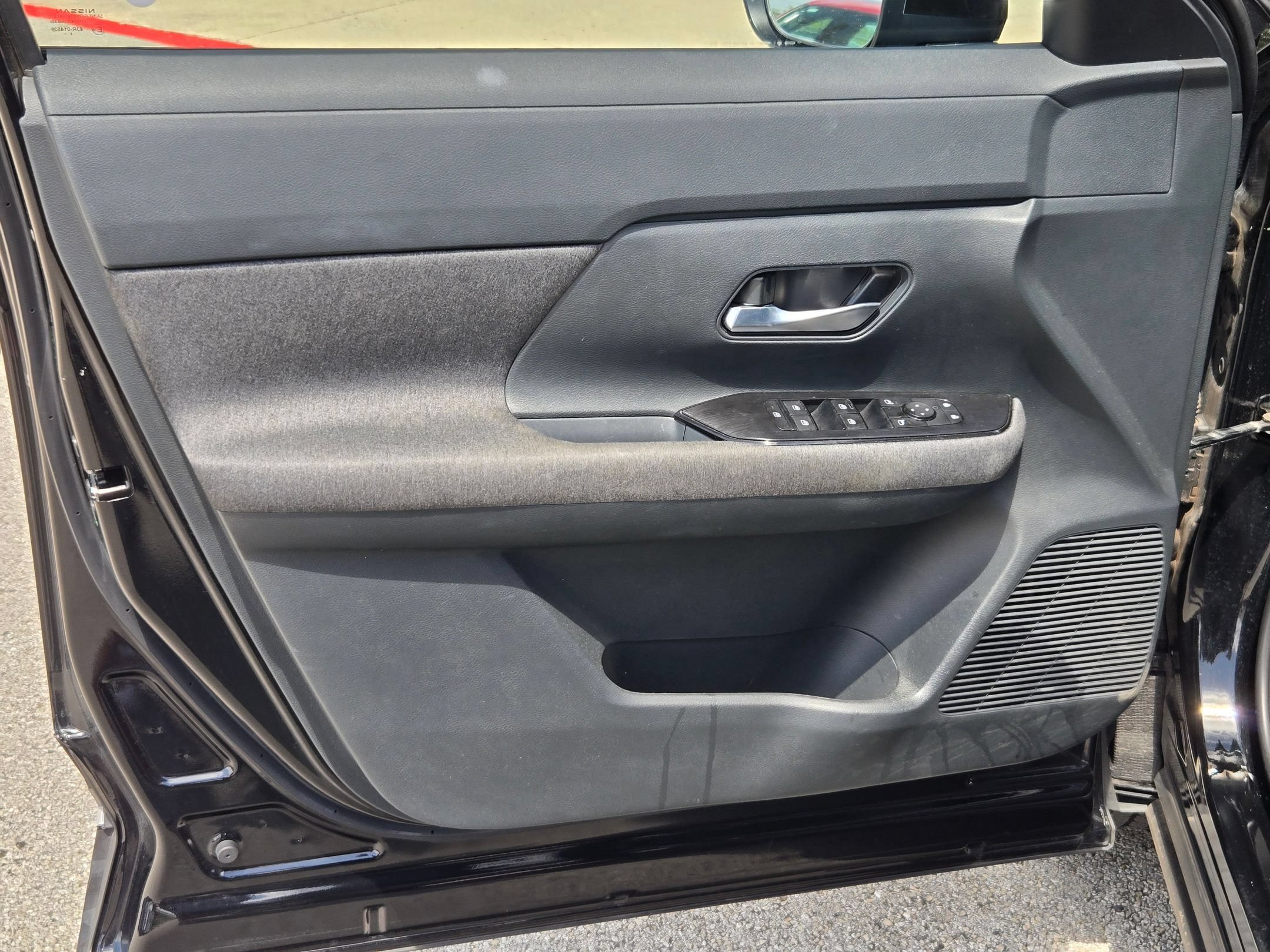 Used 2025 Nissan Kicks SV FWD image 10