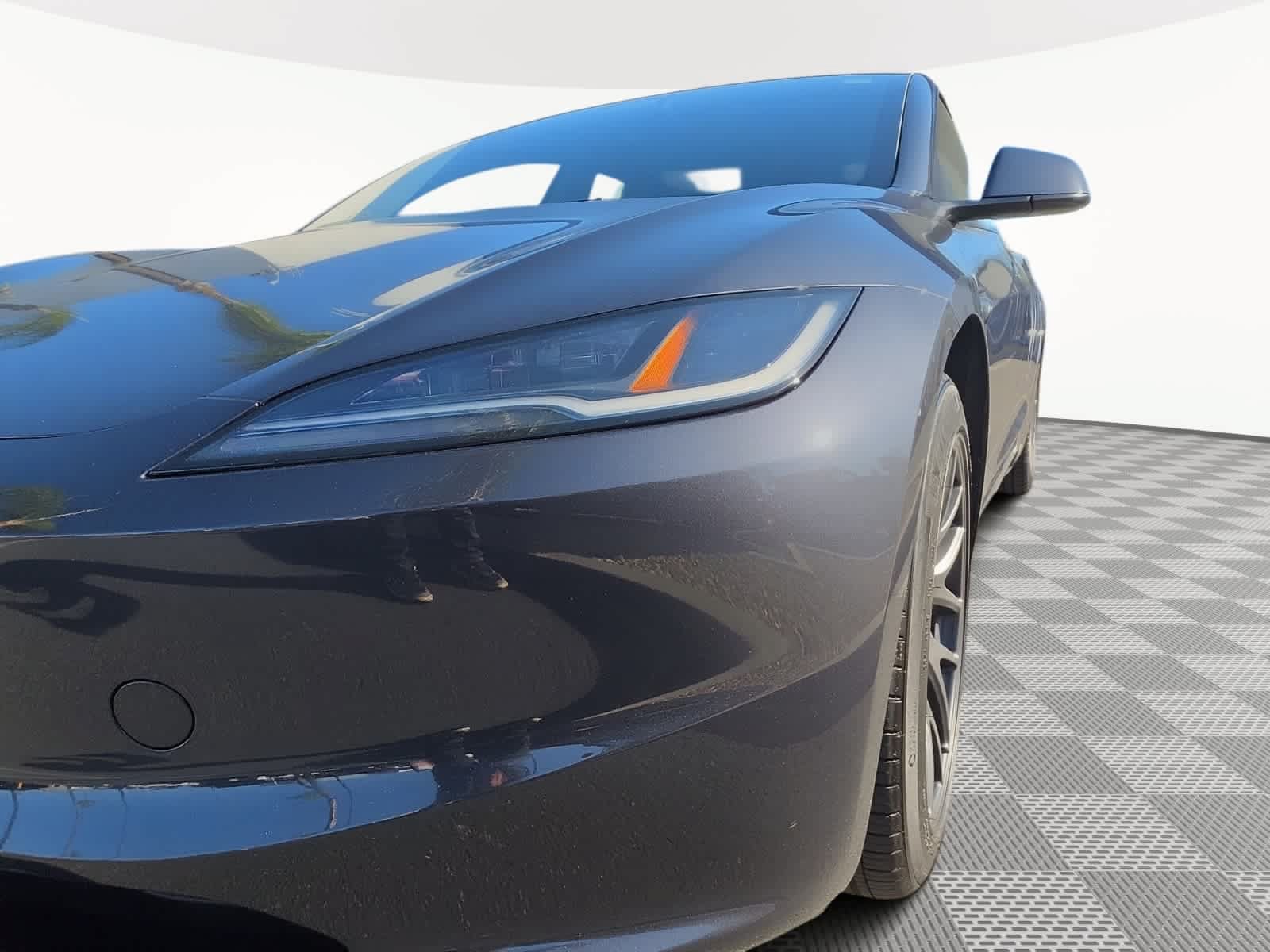 Used 2024 Tesla Model 3 Standard Range RWD image 4