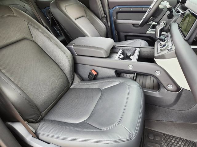 Used 2024 Land Rover Defender 110 S image 14