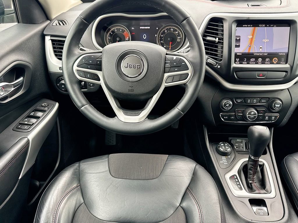 Used 2017 Jeep Cherokee Trailhawk w/ Comfort/Convenience Group image 28