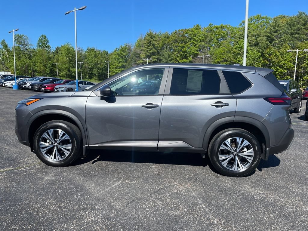 Used 2023 Nissan Rogue SV AWD/4WD image 3