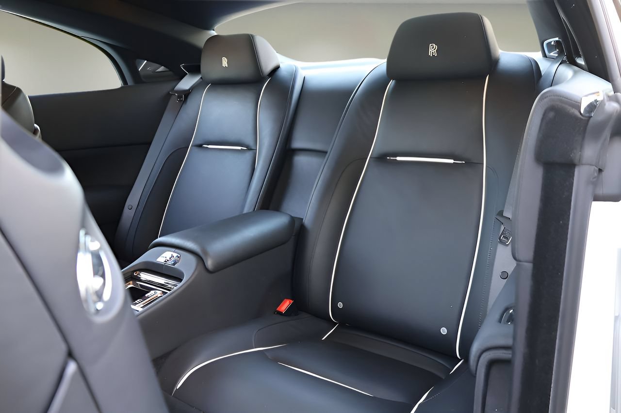Certified 2017 Rolls-Royce Wraith RWD image 16