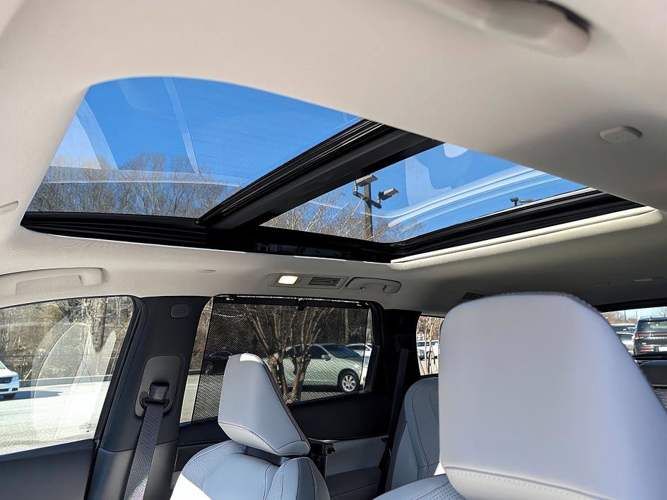 New 2026 INFINITI QX60 Luxe w/ Family Package image 19