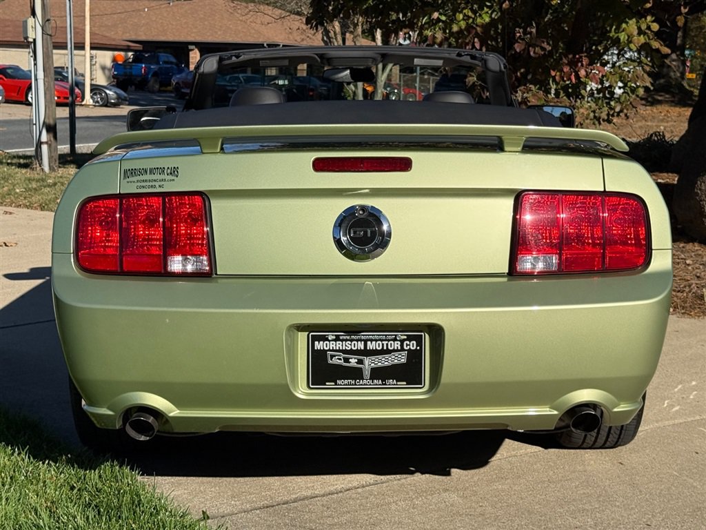 Used 2006 Ford Mustang GT RWD image 31