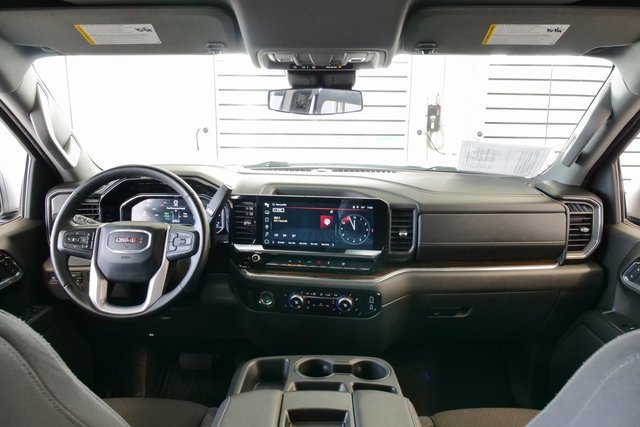 Used 2024 GMC Sierra 1500 SLE image 18