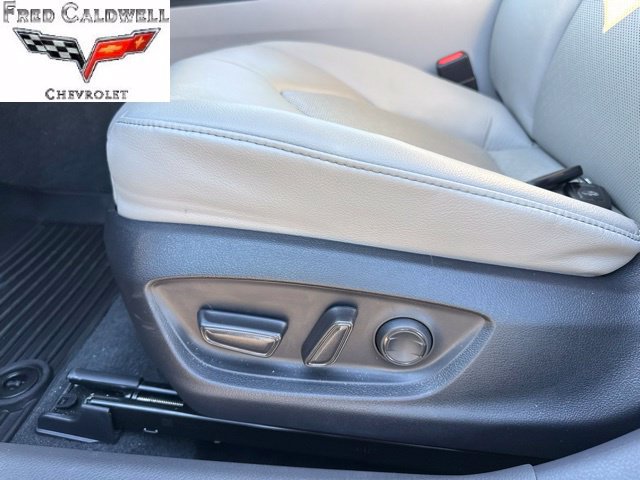 Used 2023 Toyota Camry XLE FWD image 9