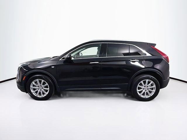 Used 2023 Cadillac XT4 Luxury w/ Cold Weather Package AWD/4WD image 4
