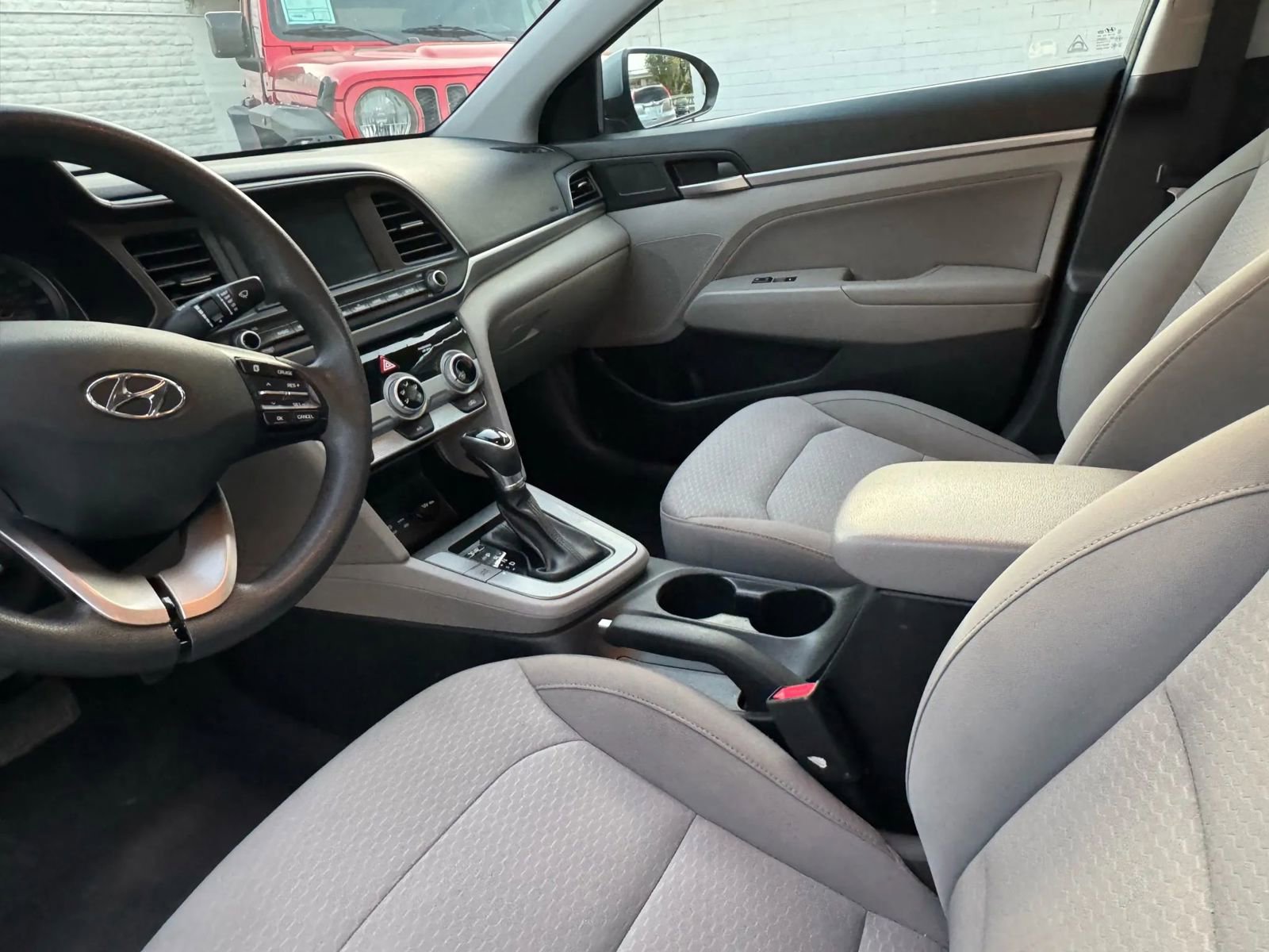 Used 2019 Hyundai Elantra SEL image 12