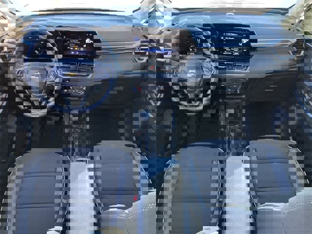 Used 2025 Chevrolet TrailBlazer LT image 11