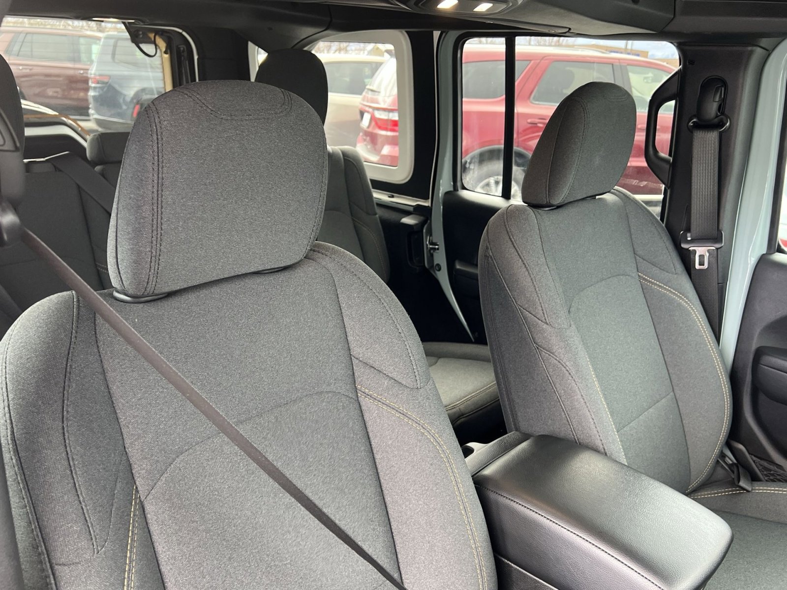 Used 2024 Jeep Wrangler Willys image 33