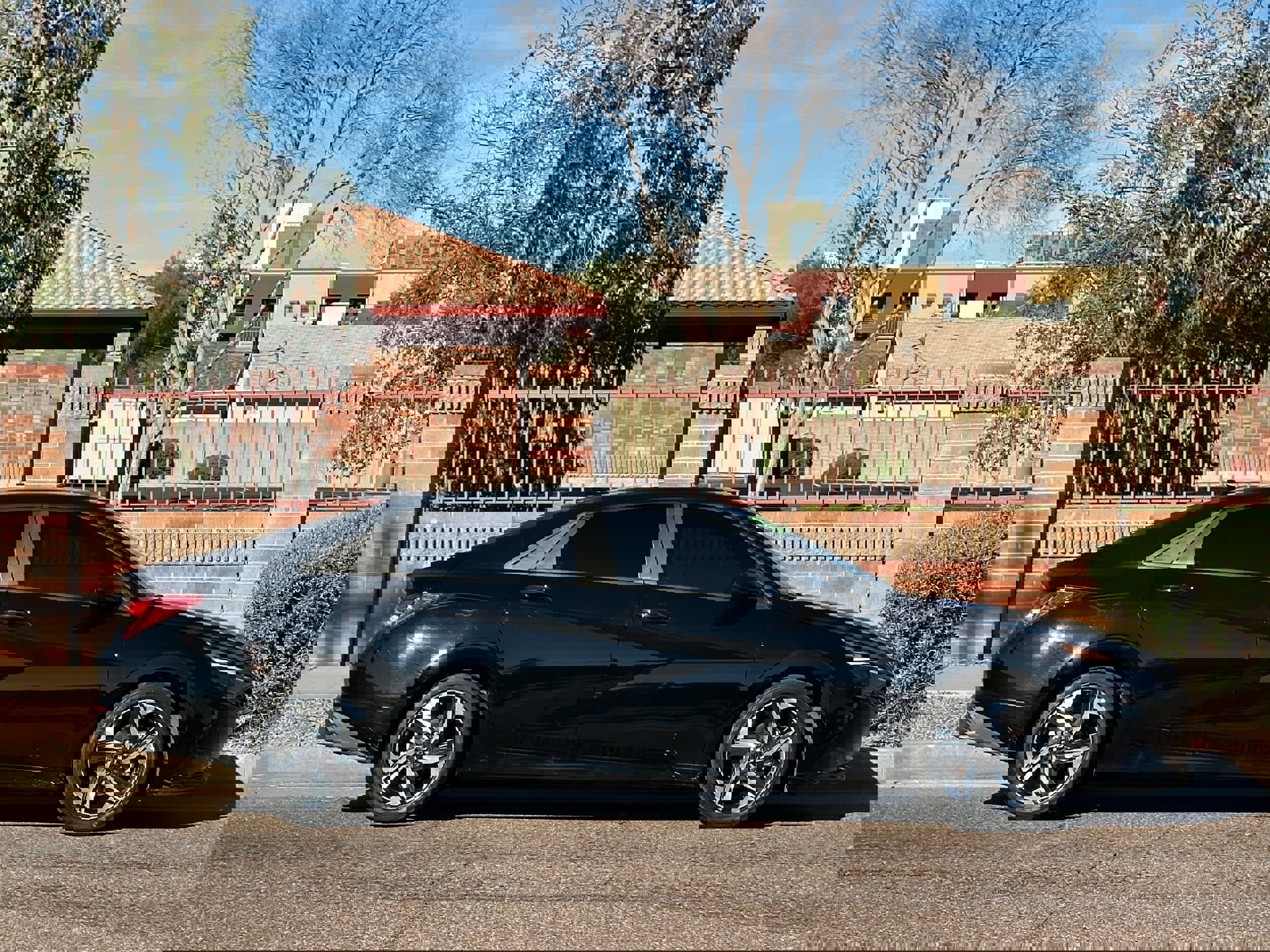 Used 2023 Hyundai Elantra SEL w/ Convenience Package image 9