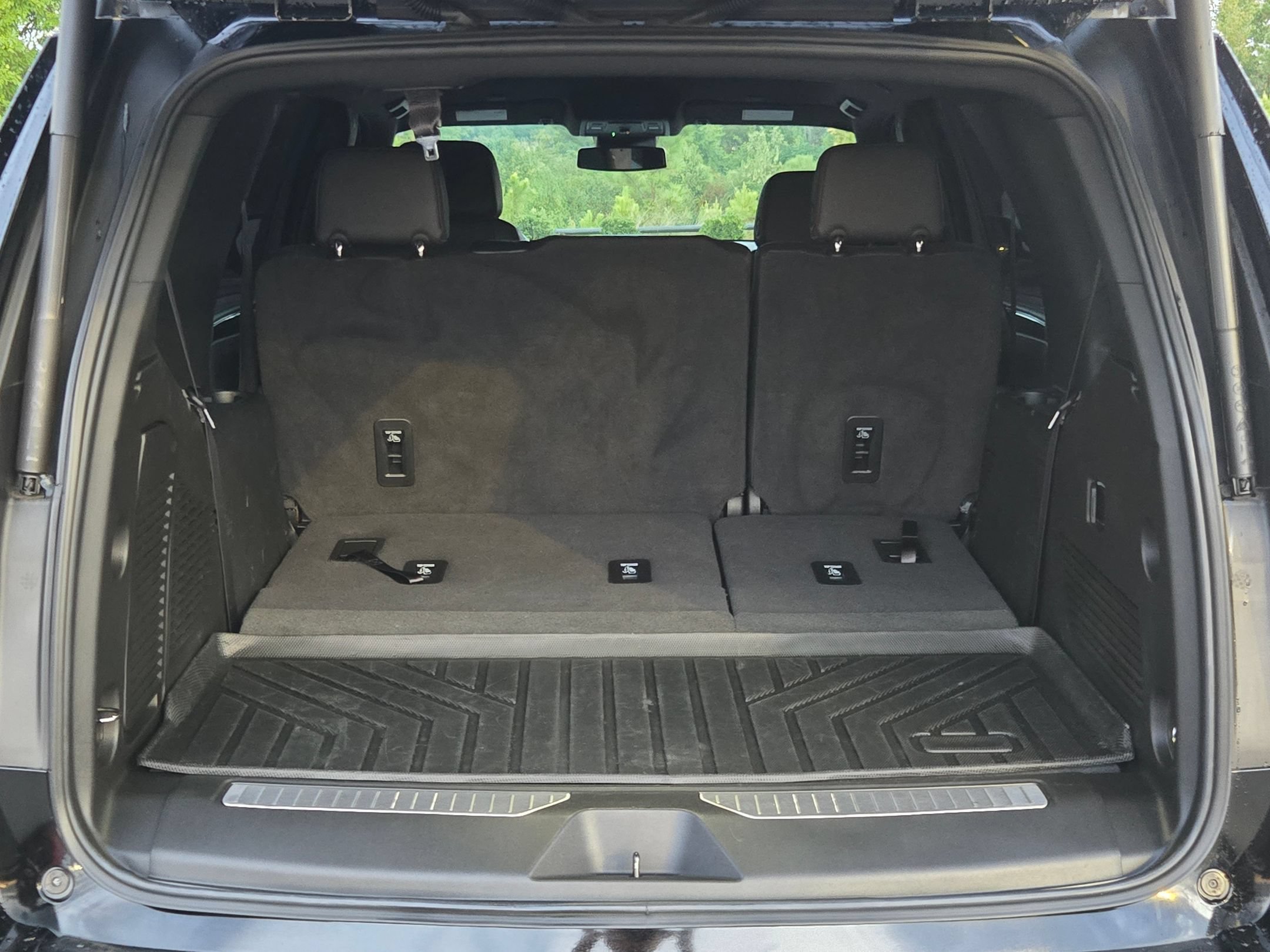 Used 2024 Chevrolet Tahoe RST AWD/4WD image 18