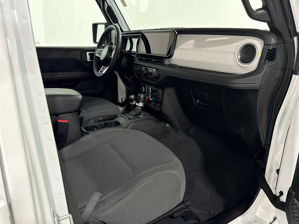 Used 2024 Jeep Wrangler Sahara 4xe image 20