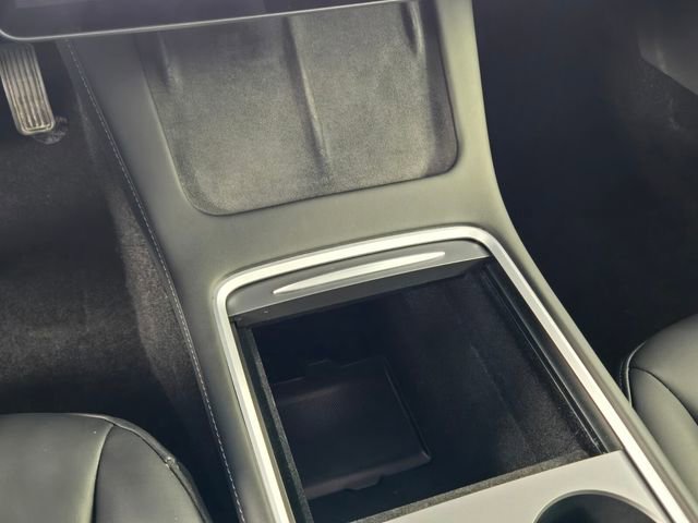 Used 2023 Tesla Model 3 Standard Range image 16