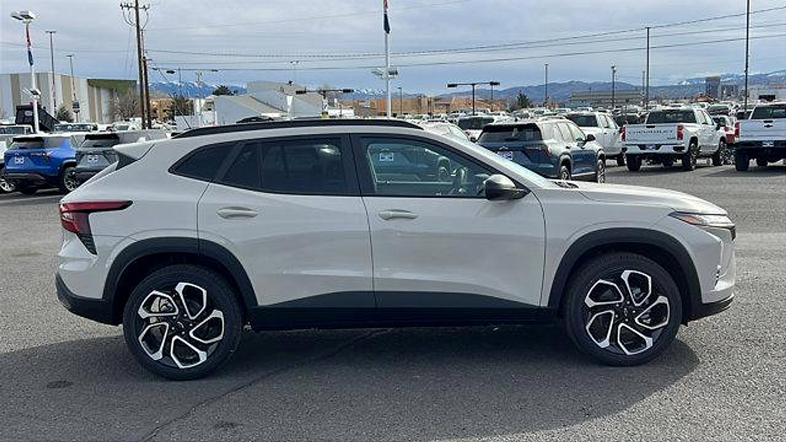 New 2026 Chevrolet Trax RS w/ Driver Confidence Package image 4